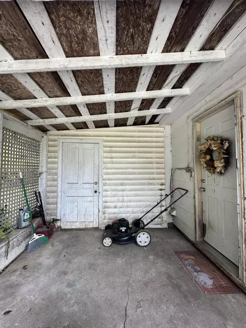 Exterior - 1108 Union St, Glasgow, MO 65254 photo 7 of 7