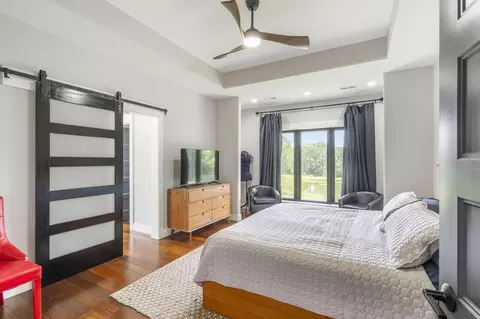 Bedroom - 18550 Cantrell Dr, Boonville, MO 65233 photo 1 of 8