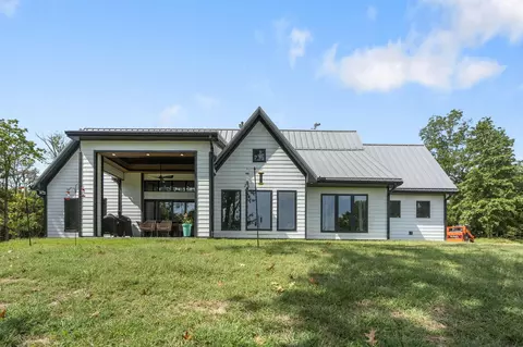 Exterior - 18550 Cantrell Dr, Boonville, MO 65233 photo 10 of 15