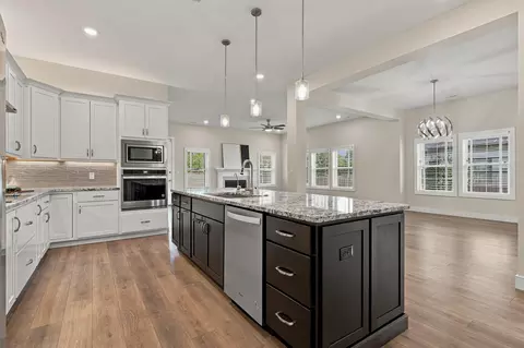Kitchen - 6306 Murano Way, Columbia, MO 65201 photo 4 of 10
