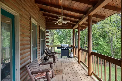 Exterior - 2341 Mueller Ln, Pilot Grove, MO 65276 photo 6 of 10