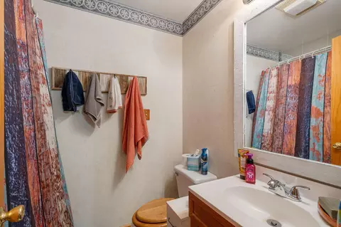 Bath - 2341 Mueller Ln, Pilot Grove, MO 65276 photo 4 of 4