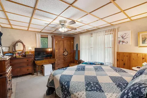 Bedroom - 2341 Mueller Ln, Pilot Grove, MO 65276 photo 6 of 7