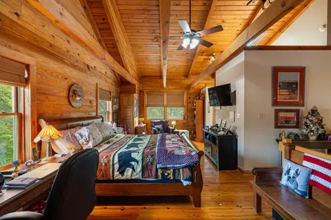 Bedroom - 2341 Mueller Ln, Pilot Grove, MO 65276 photo 1 of 7