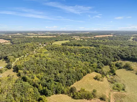 View/Area - 2341 Mueller Ln, Pilot Grove, MO 65276 photo 6 of 7