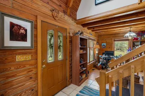 Entry Way - 2341 Mueller Ln, Pilot Grove, MO 65276 photo 3 of 5
