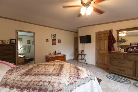 Bedroom - 36746 State Highway Y, Excello, MO 65247 photo 2 of 6