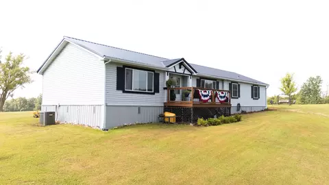 Exterior - 36746 State Highway Y, Excello, MO 65247 photo 4 of 5