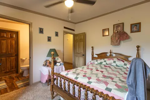 Bedroom - 36746 State Highway Y, Excello, MO 65247 photo 4 of 6