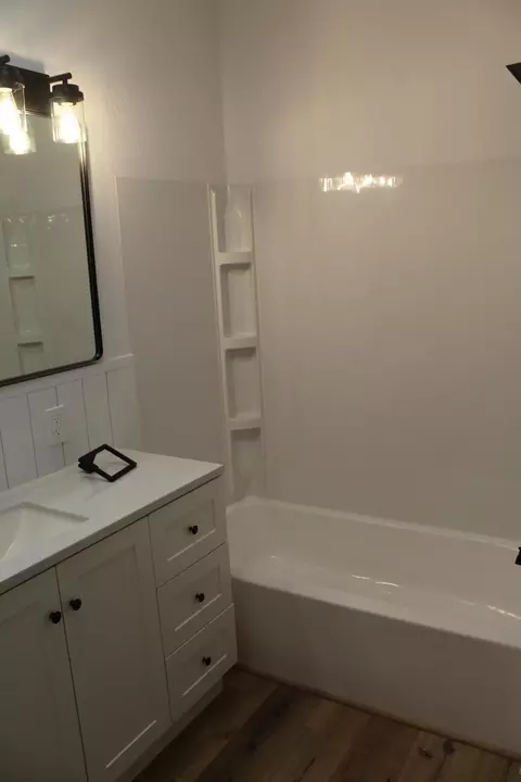 Bath - 517 E Park St, Mexico, MO 65265 photo 1 of 4