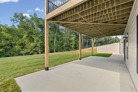 Exterior - 2005 Stone Mountain Ct, Columbia, MO 65201 photo 5 of 8