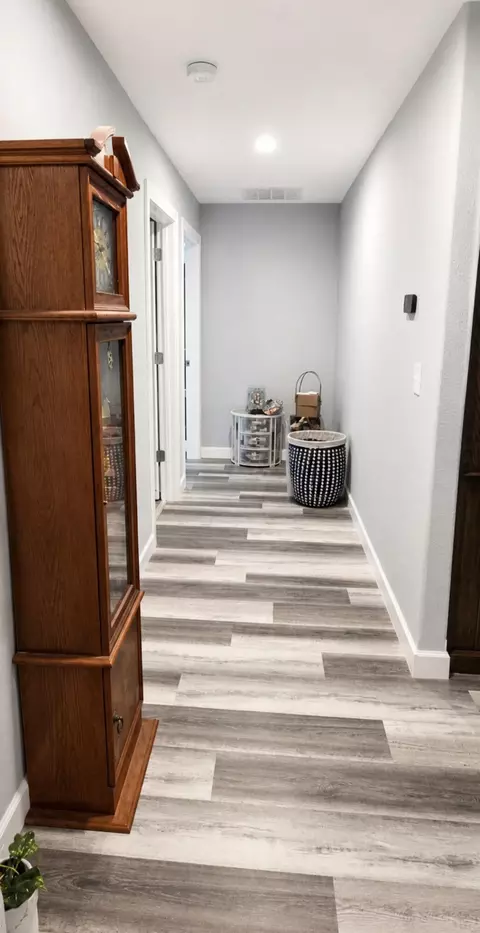 Entry Way - 21 Blue Ridge Dr, Eldon, MO 65026 photo 1 of 2