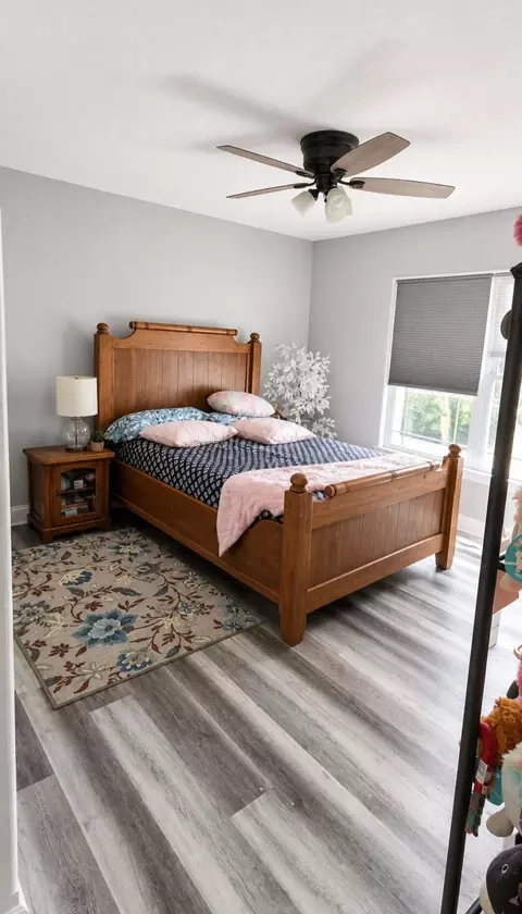 Bedroom - 21 Blue Ridge Dr, Eldon, MO 65026 photo 2 of 2