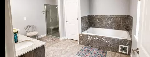 Bath - 21 Blue Ridge Dr, Eldon, MO 65026 photo 3 of 5