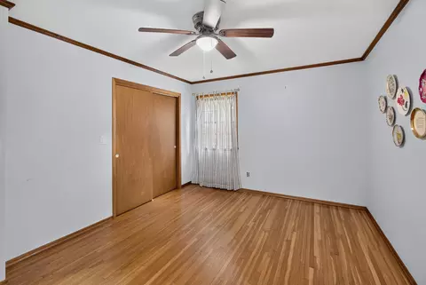 Bedroom - 215 W 6th St, Fulton, MO 65251 photo 3 of 3