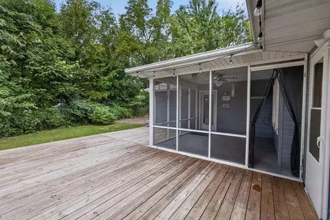 Exterior - 215 W 6th St, Fulton, MO 65251 photo 4 of 7