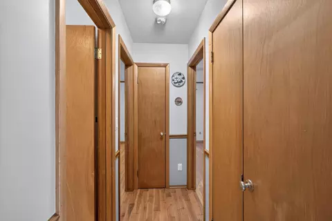 Entry Way - 215 W 6th St, Fulton, MO 65251 photo 2 of 2