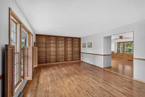 Living - 215 W 6th St, Fulton, MO 65251 photo 1 of 7