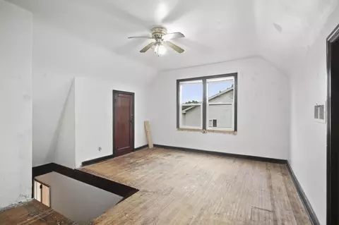 Bedroom - 1127 E Main St, Linn, MO 65051 photo 3 of 5