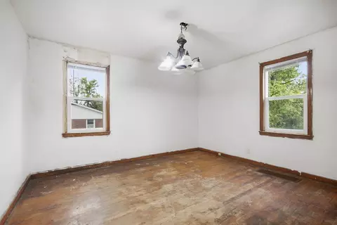 Bedroom - 1127 E Main St, Linn, MO 65051 photo 1 of 5