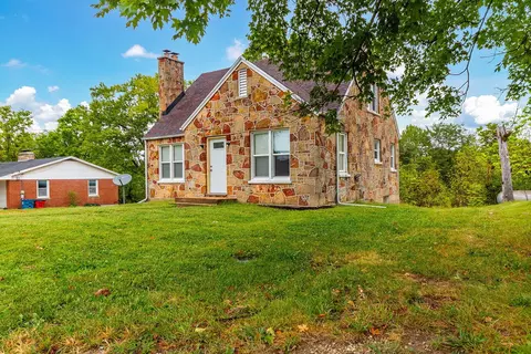 Exterior - 1127 E Main St, Linn, MO 65051 photo 7 of 7