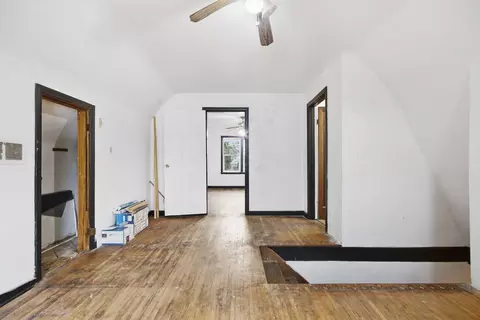 Entry Way - 1127 E Main St, Linn, MO 65051 photo 4 of 4