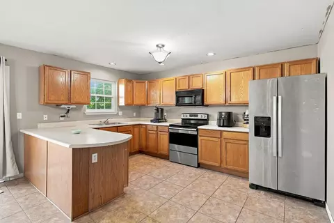 Kitchen - 2665 E Alfalfa Dr, Columbia, MO 65202 photo 1 of 5