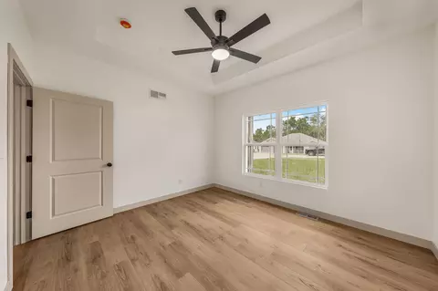 Bedroom - 959 Cochise Dr, Holts Summit, MO 65043 photo 4 of 13