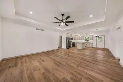 Living - 959 Cochise Dr, Holts Summit, MO 65043 photo 3 of 10