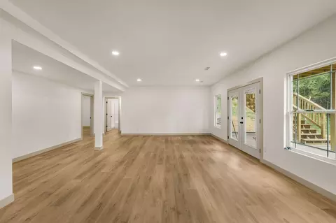Living - 959 Cochise Dr, Holts Summit, MO 65043 photo 6 of 10