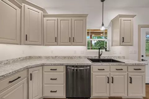 Kitchen - 959 Cochise Dr, Holts Summit, MO 65043 photo 1 of 2