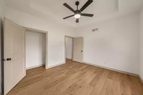 Bedroom - 959 Cochise Dr, Holts Summit, MO 65043 photo 8 of 13