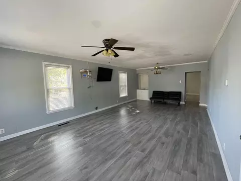 Living - 1010 E Jackson St, Mexico, MO 65265 photo 2 of 2