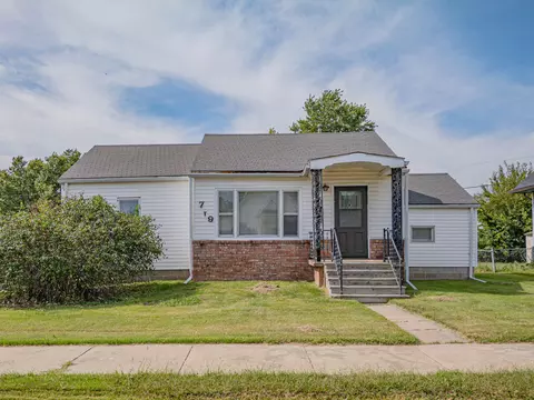 719 Garfield Ave, Moberly, MO 65270