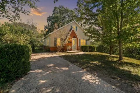 1326 Gordon Ct, Jefferson City, MO 65101