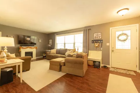 Living - 9755 E Lake San-lynn Rd, Centralia, MO 65240 photo 1 of 8