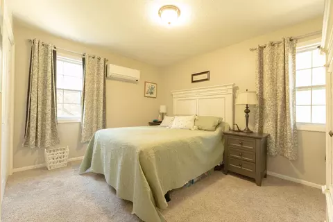 Bedroom - 9755 E Lake San-lynn Rd, Centralia, MO 65240 photo 1 of 9
