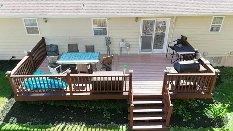 Exterior - 9755 E Lake San-lynn Rd, Centralia, MO 65240 photo 6 of 7