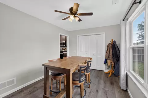 Dining - 105 S Maple St, Centralia, MO 65240 photo 2 of 2