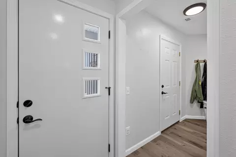 Entry Way - 105 S Maple St, Centralia, MO 65240 photo 1 of 5