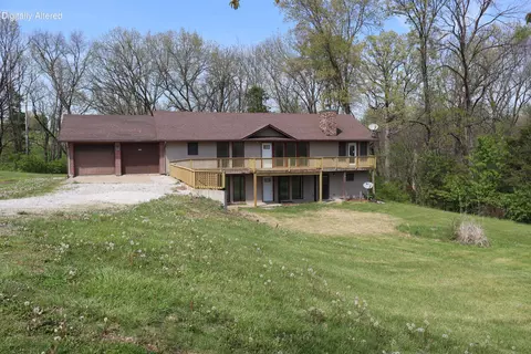 143 County Road 402a, Fayette, MO 65248