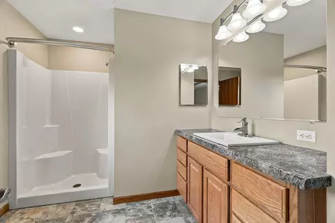 Bath - 9325 E St Charles Rd, Columbia, MO 65202 photo 1 of 4