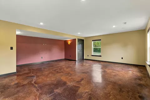 Living - 9325 E St Charles Rd, Columbia, MO 65202 photo 6 of 8