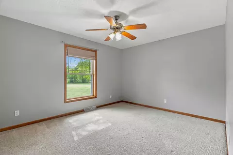 Bedroom - 9325 E St Charles Rd, Columbia, MO 65202 photo 2 of 8