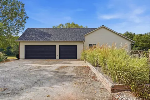 Exterior - 9325 E St Charles Rd, Columbia, MO 65202 photo 7 of 10