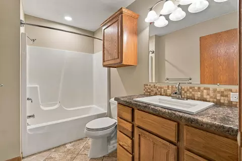 Bath - 9325 E St Charles Rd, Columbia, MO 65202 photo 2 of 4