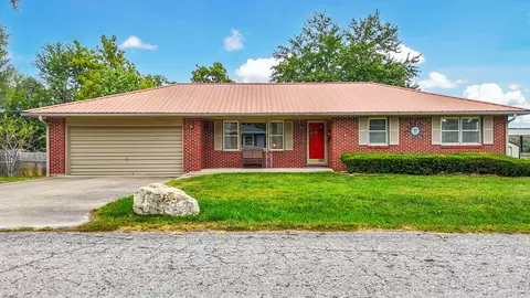 104 N Elm St, Auxvasse, MO 65231