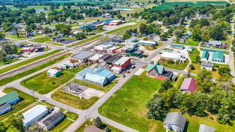 E Smith St, Sturgeon, MO 65284 photo 3