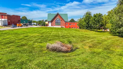 E Smith St, Sturgeon, MO 65284 photo 6