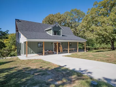 1219 Ridgemont Ct, Moberly, MO 65270